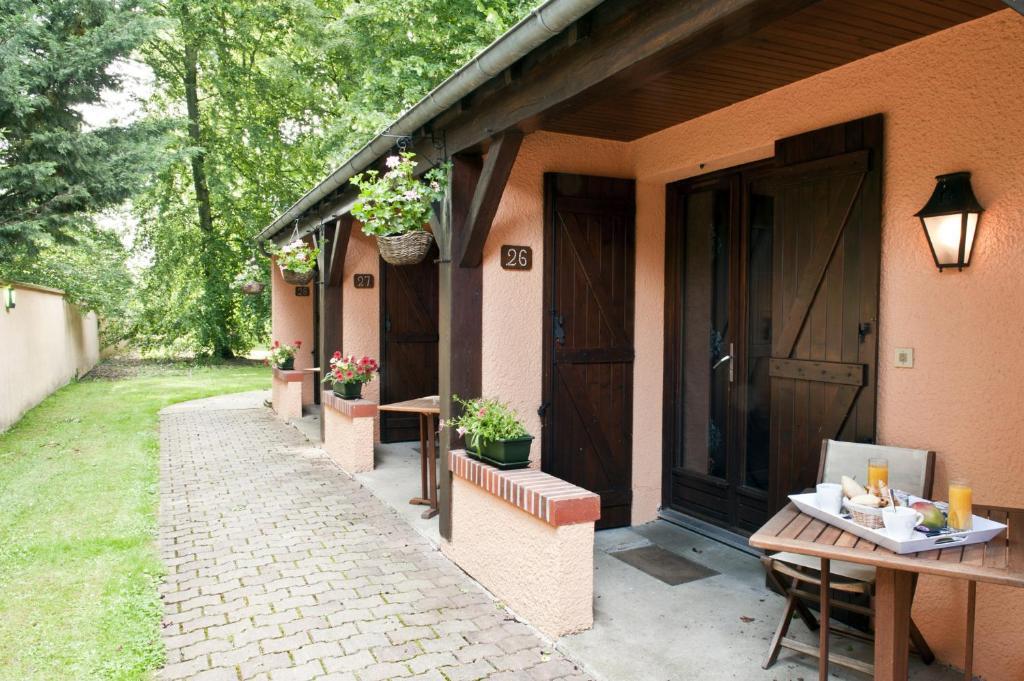 Logis Le Quai Fleuri Hotel Les Villages Voveens Стая снимка